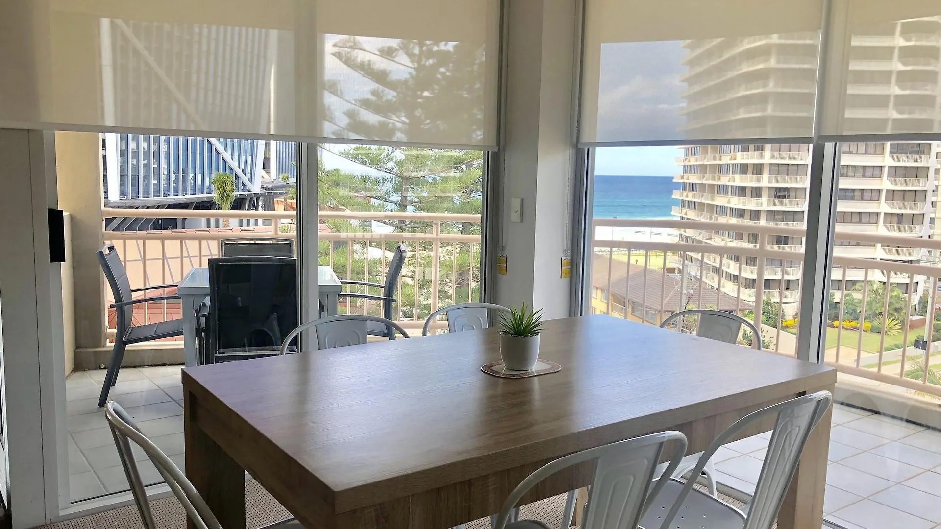 Wharf Boutique Apartments Gold Coast 4*,