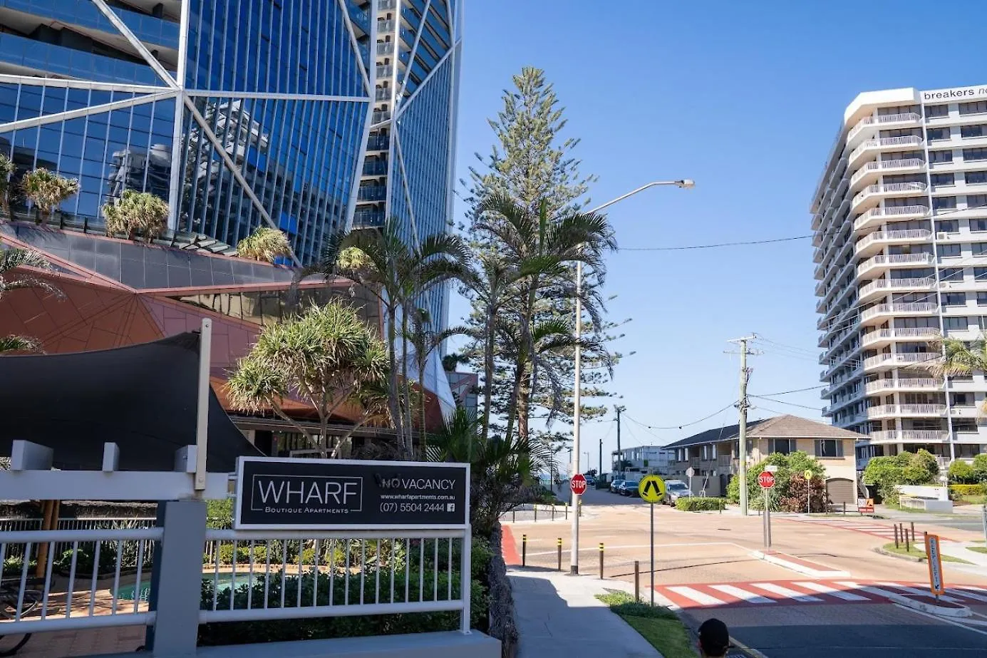 Wharf Boutique Apartments Gold Coast 4*,