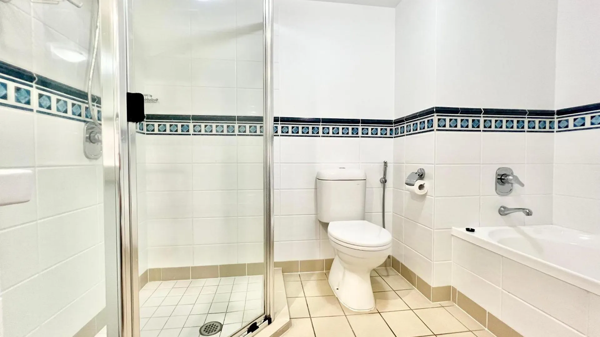Wharf Boutique Apartments Gold Coast Aparthotel
