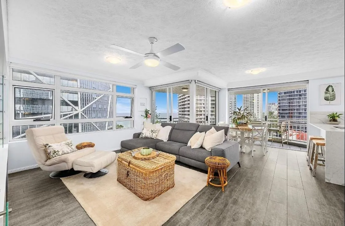Wharf Boutique Apartments Gold Coast 4*,